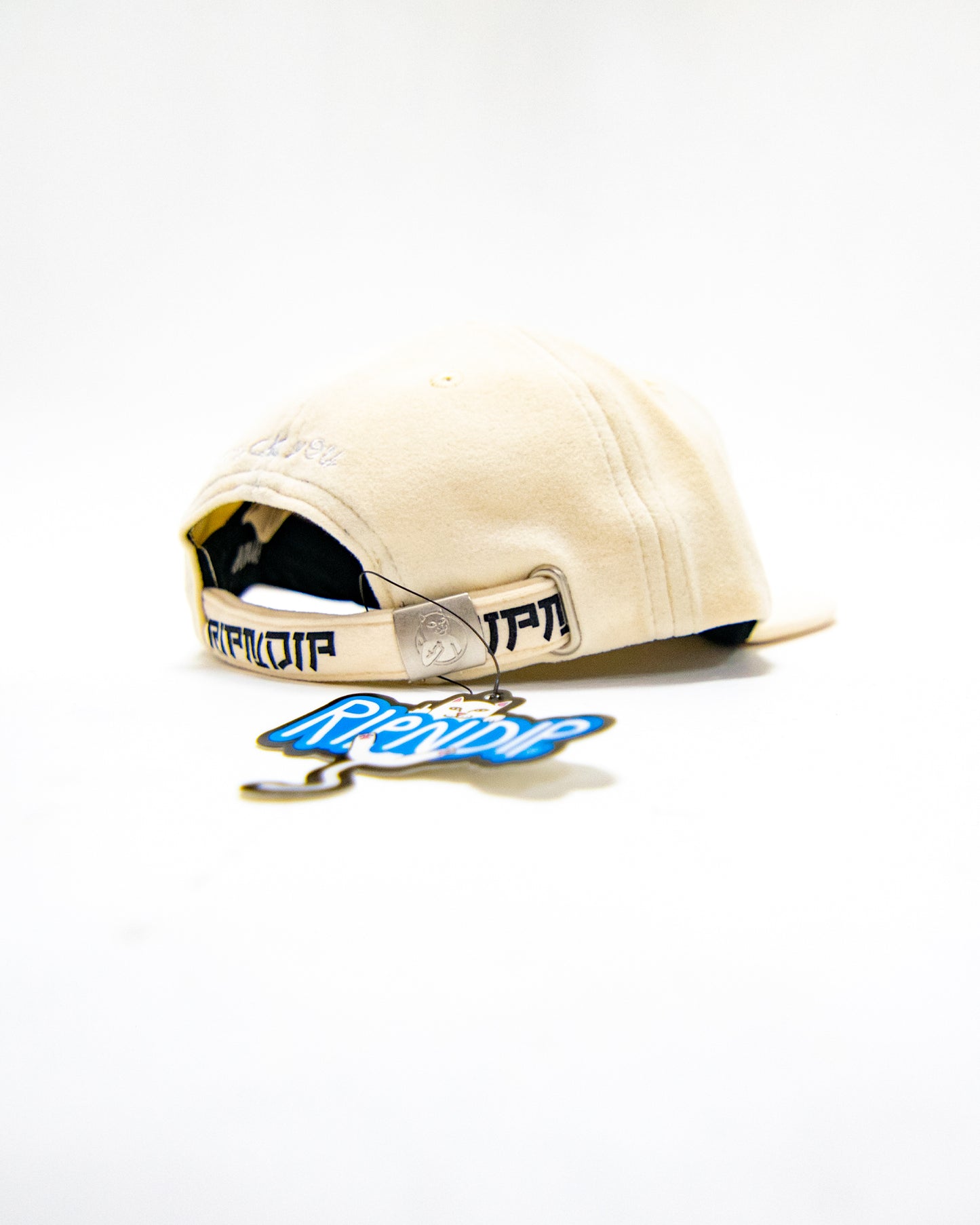 LUCKY NERM STRAPBACK (CREAM)